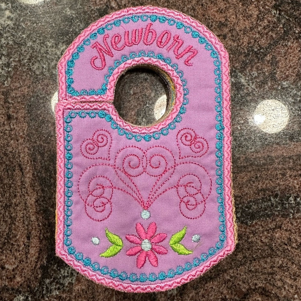 Handmade embroidered baby clothes closet organizer set - Picture 3 of 9